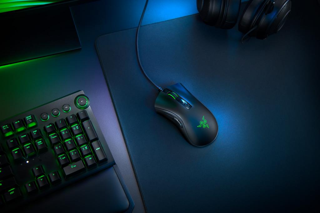 Razer Deathadder V2 gaming mouse review | PC Gamer