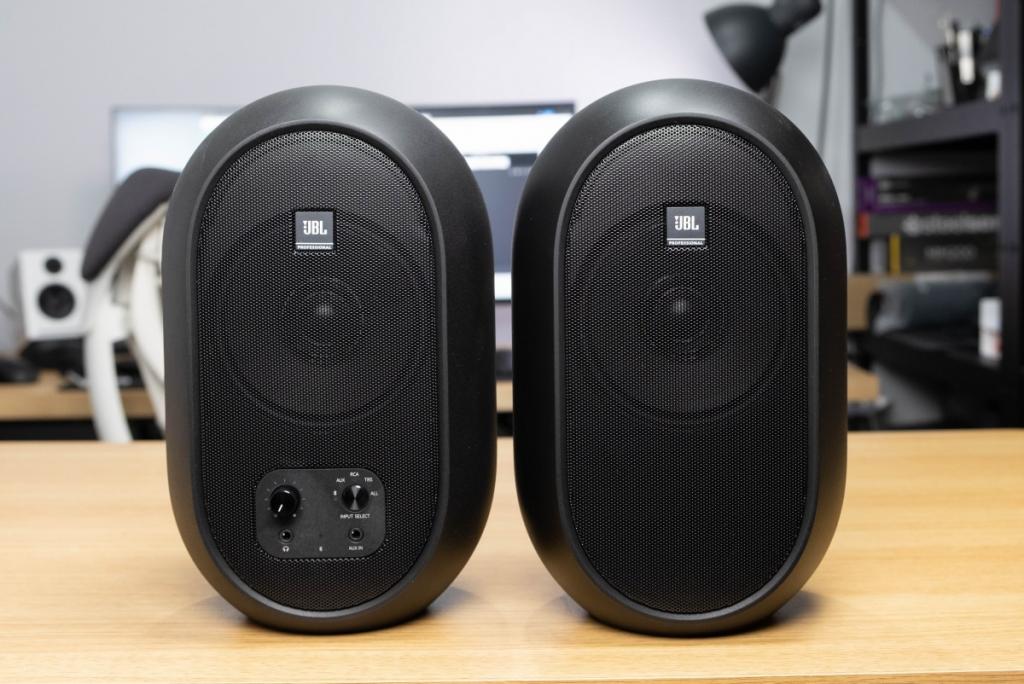 JBL 104BT - Front