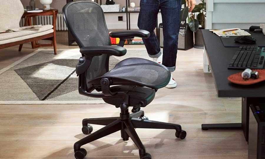 Herman Miller Aeron Gaming Chair Review (Plus Off-Menu Hack!)