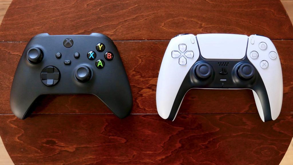 PS5 DualSense vs Xbox Series X Controller: Does Sony Have a Winner? - The Controller People