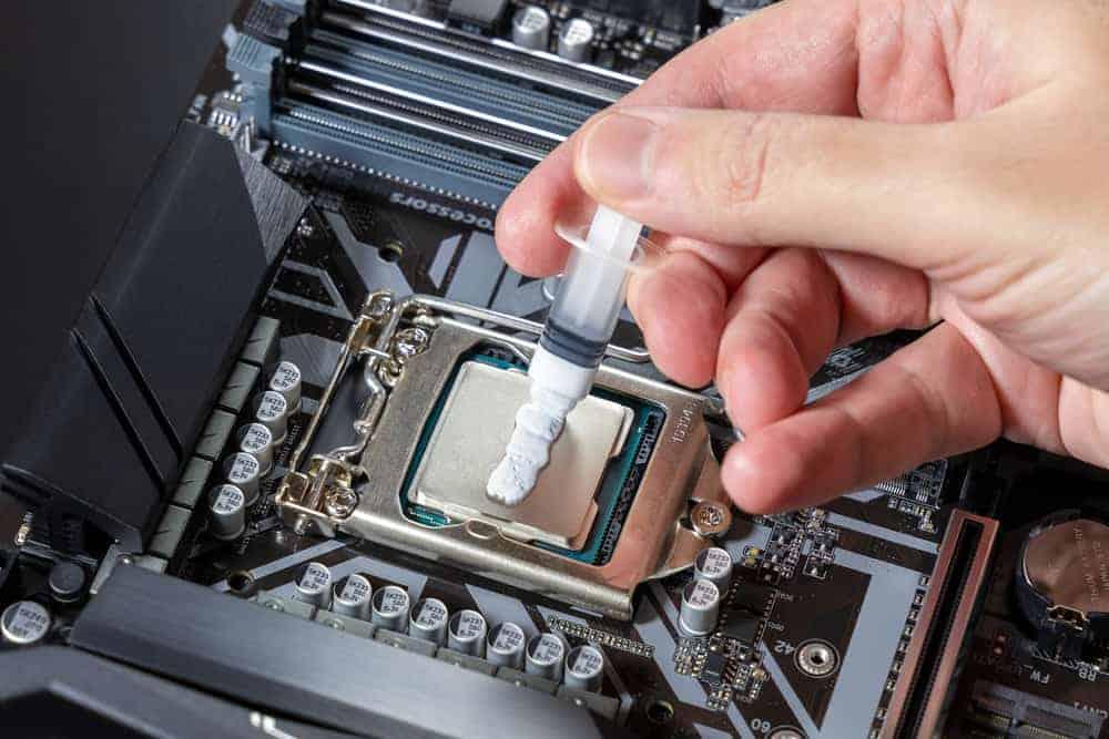 How To Apply Thermal Paste on GPU & CPU (Complete Guide) | DeviceTests