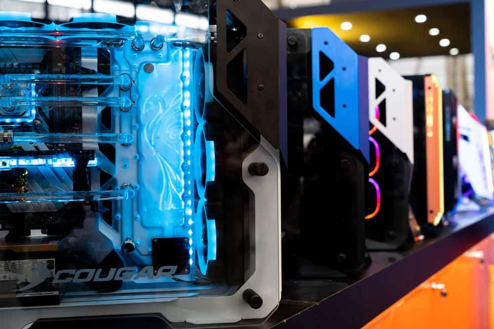 How To Choose a PC Case (The Ultimate Guide) | DeviceTests