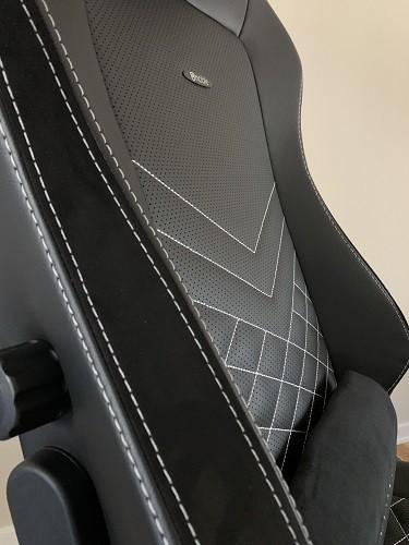 Noblechairs HERO Close Up